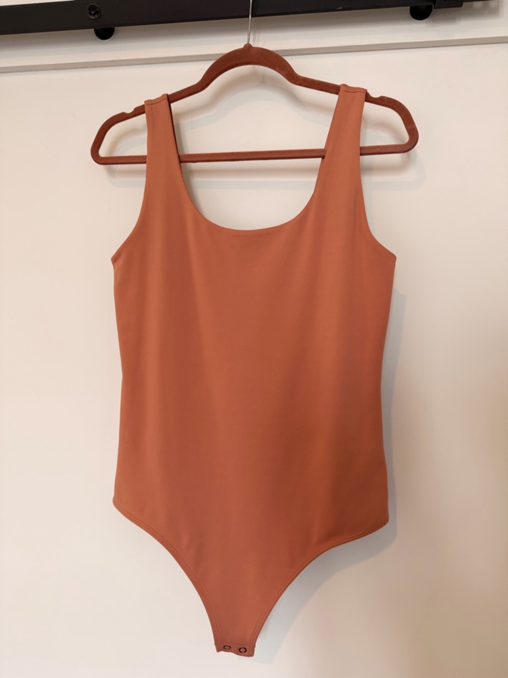 Express Body Contour Sleeveless Bodysuit in Rust
